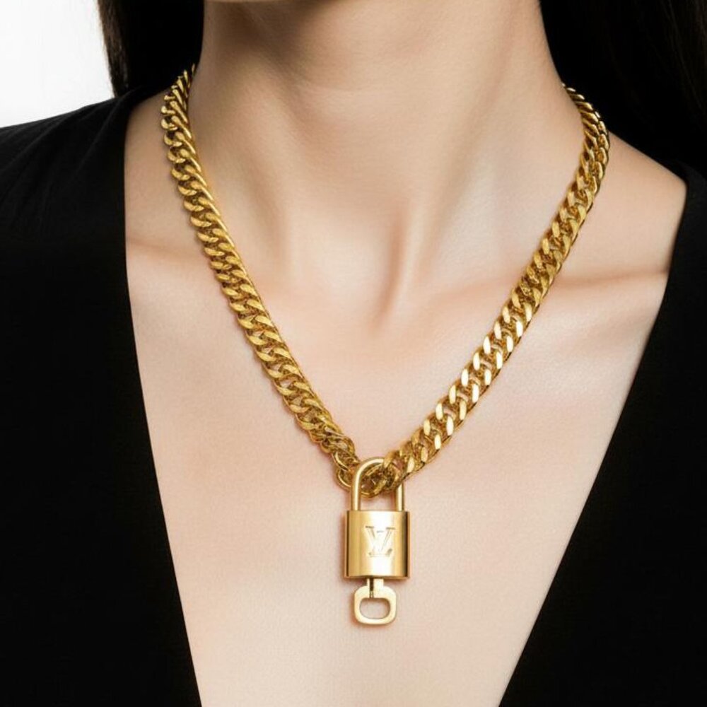 Gold-Plated Necklace with Authentic Louis Vuitton Padlock - Picture 1 of 12